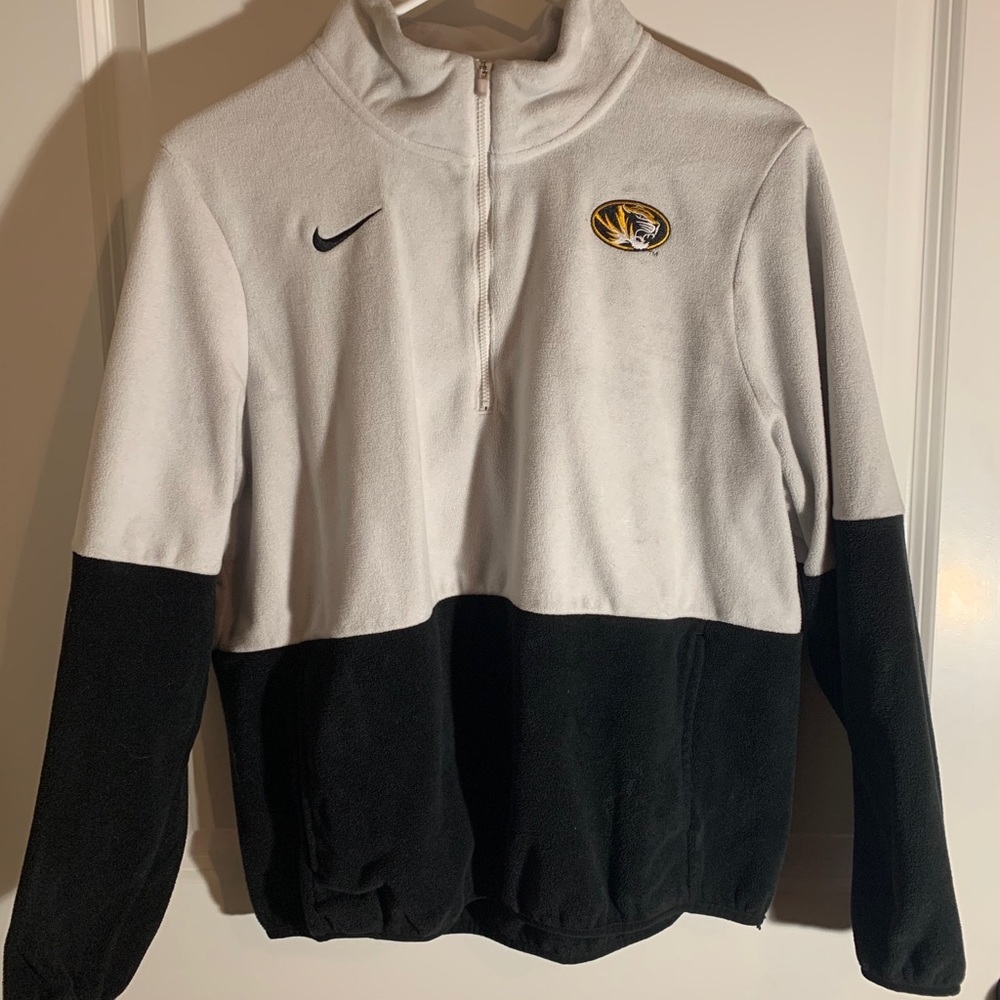Nike sweatshirt